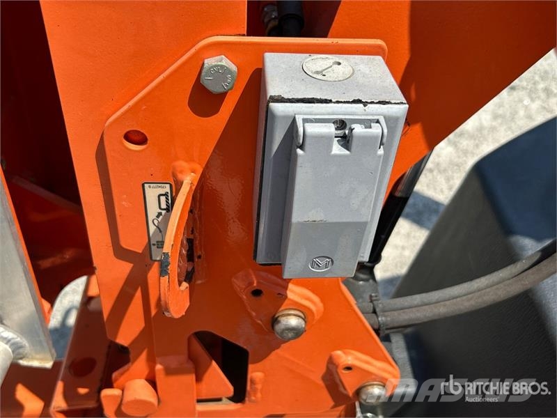 JLG T-350 Towable Lift Anhänger-Arbeitsbühnen