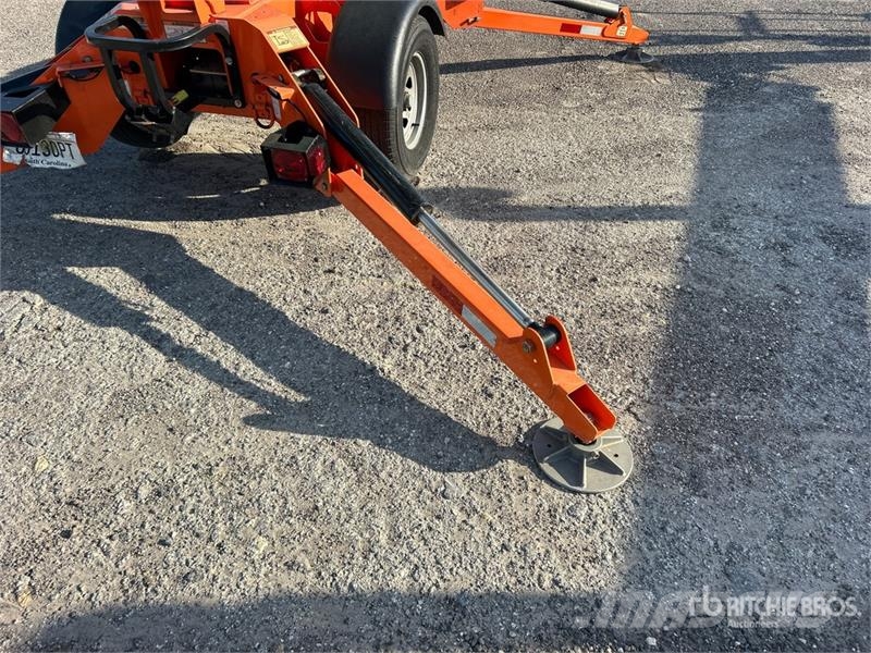 JLG T-350 Towable Lift المنصات الهوائية المثبتة على مقطورة
