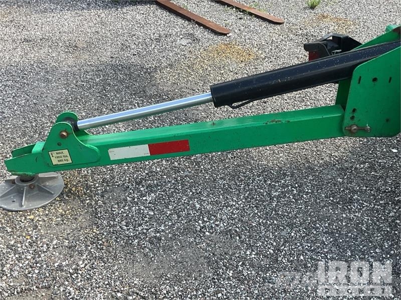JLG T350 Vlečne dvižne ploščadi