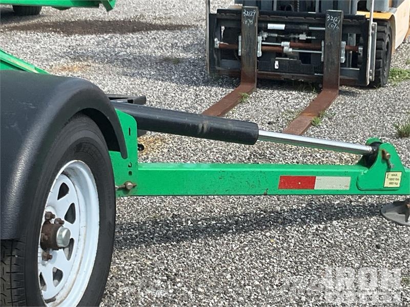 JLG T350 Vlečne dvižne ploščadi