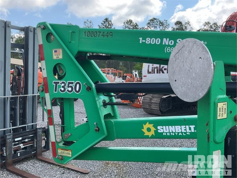JLG T350 Vlečne dvižne ploščadi