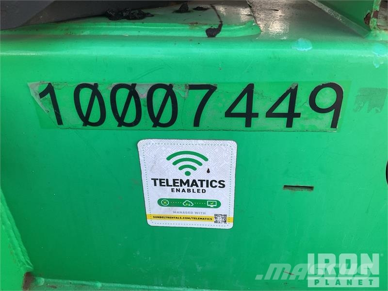 JLG T350 Vlečne dvižne ploščadi