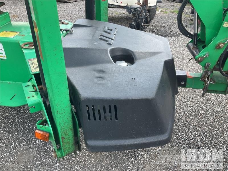 JLG T350 Vlečne dvižne ploščadi