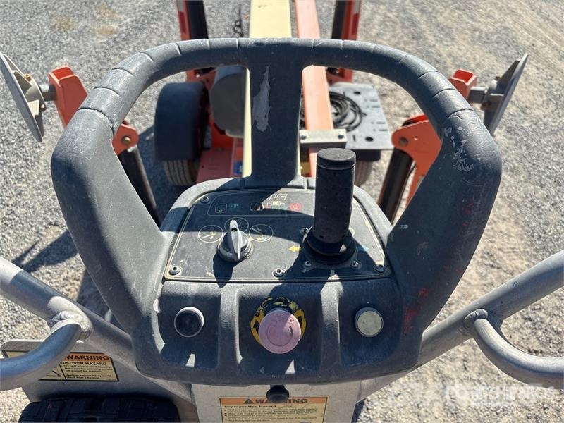 JLG T350 Towable Lift Pótkocsira szerelt emelők és állványok