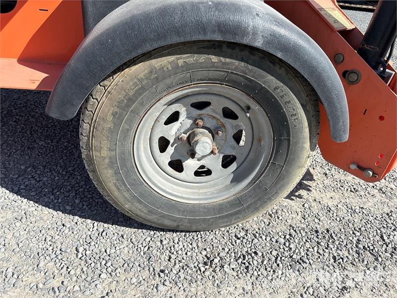 JLG T350 Towable Lift Pótkocsira szerelt emelők és állványok