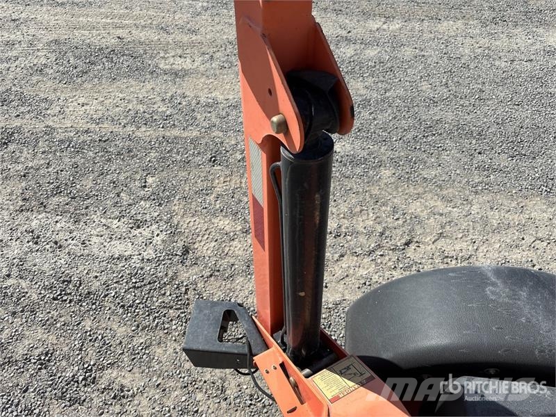 JLG T350 Towable Lift Pótkocsira szerelt emelők és állványok