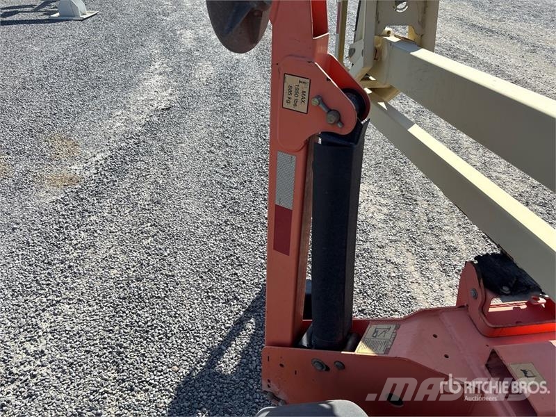 JLG T350 Towable Lift Pótkocsira szerelt emelők és állványok