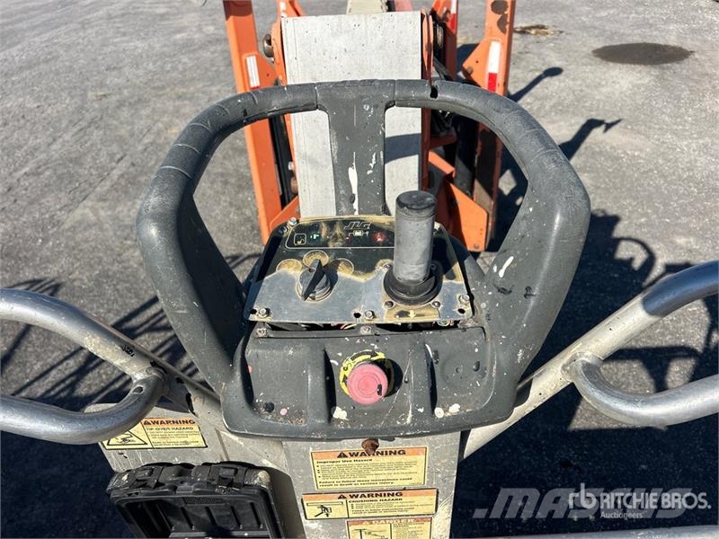 JLG T500J Towable Lift المنصات الهوائية المثبتة على مقطورة