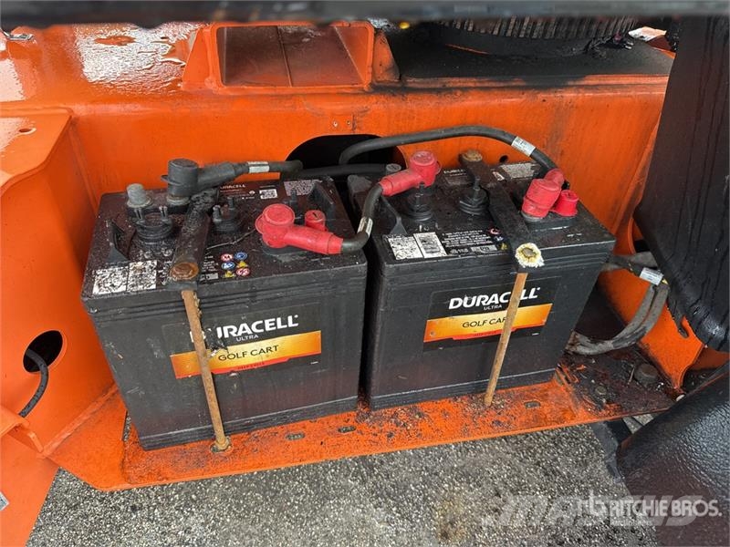 JLG T500J Towable Lift 高所作業台付トレーラー