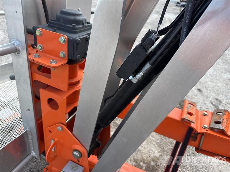JLG T500J Towable Lift Trailer mounted platforms