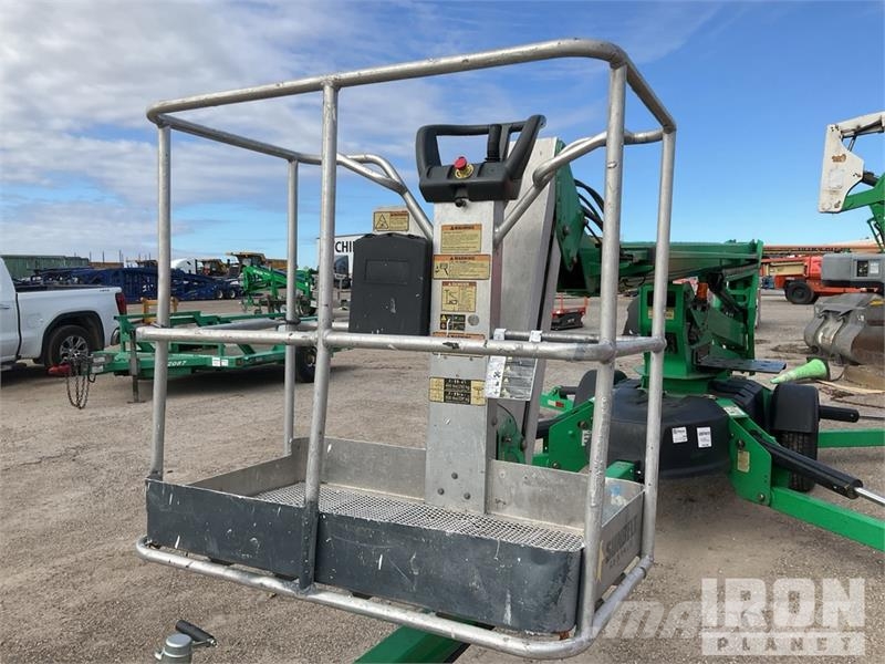 JLG T500J Towable Lift Vlečne dvižne ploščadi