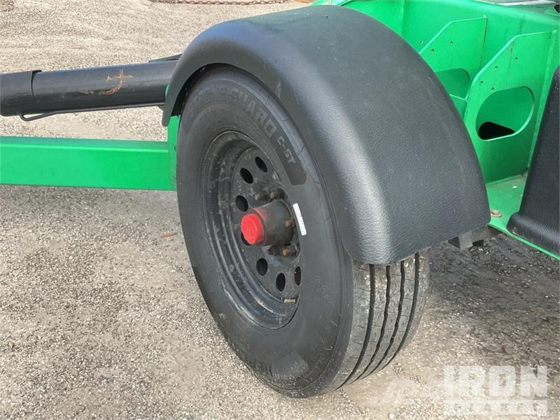 JLG T500J Towable Lift Vlečne dvižne ploščadi