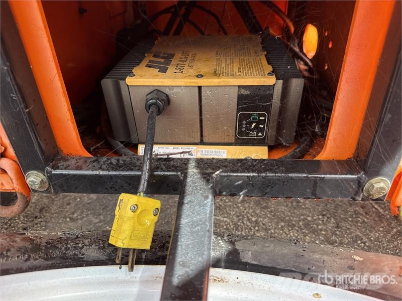 JLG T500J Towable Lift 高所作業台付トレーラー