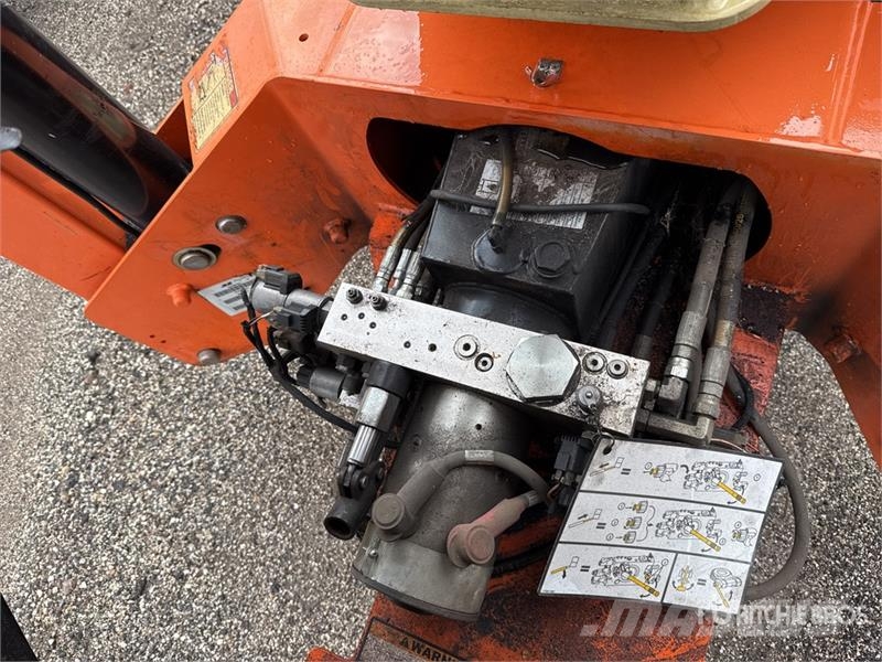 JLG T500J Towable Lift 高所作業台付トレーラー