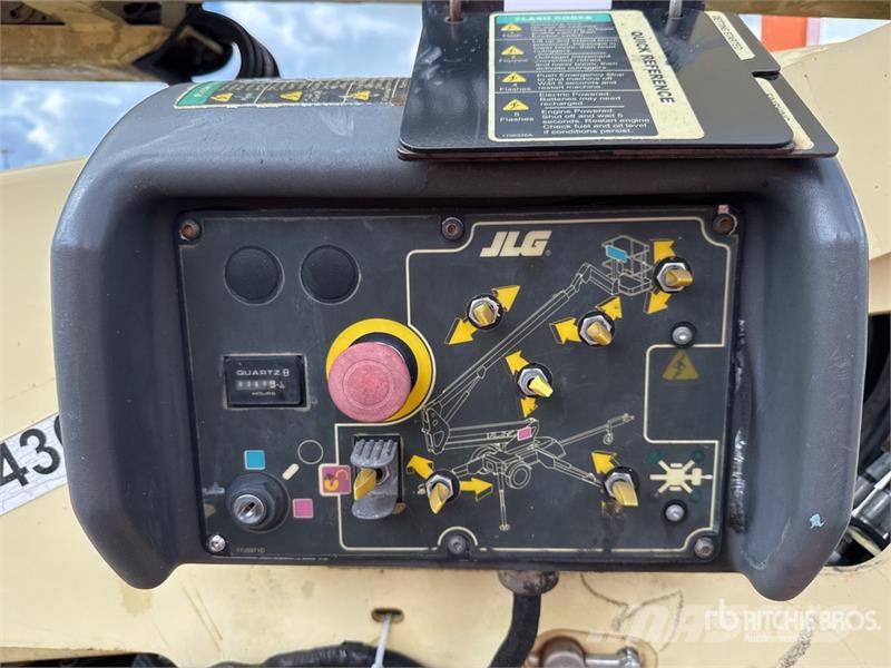 JLG T500J Towable Lift 高所作業台付トレーラー
