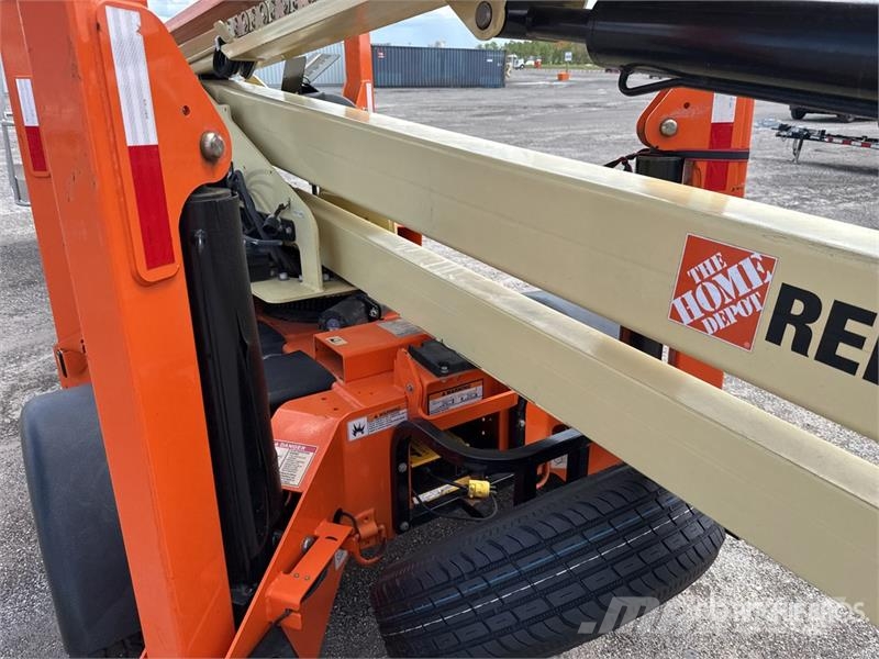JLG T500J Towable Lift Trailer mounted platforms