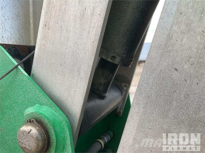 JLG T500J Towable Lift Vlečne dvižne ploščadi