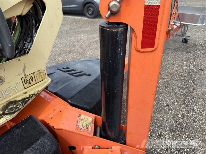 JLG T500J Towable Lift 高所作業台付トレーラー