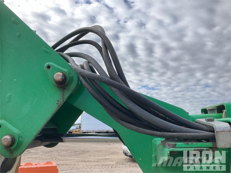 JLG T500J Towable Lift Vlečne dvižne ploščadi