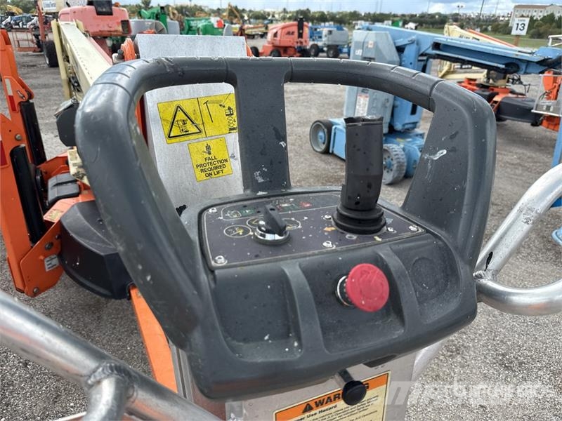 JLG T500J Towable Lift Piattaforme aeree su rimorchio
