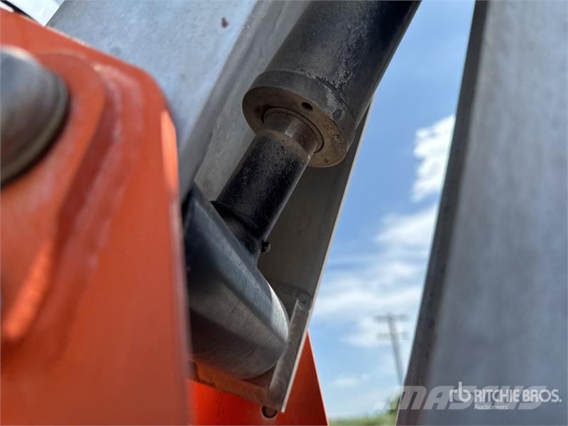 JLG T500J Towable Lift Vlečne dvižne ploščadi
