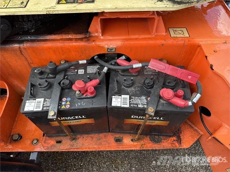 JLG T500J Towable Lift 高所作業台付トレーラー