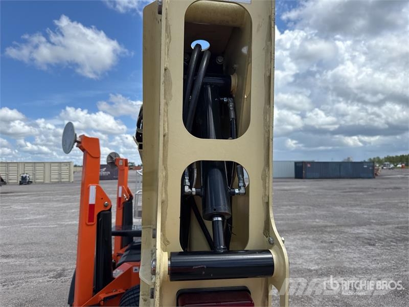 JLG T500J Towable Lift Trailer mounted platforms