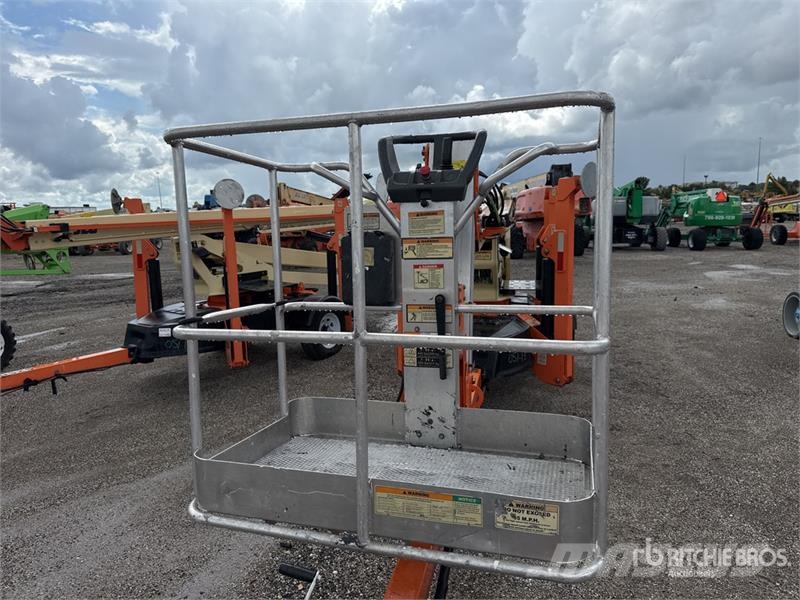 JLG T500J Towable Lift 高所作業台付トレーラー