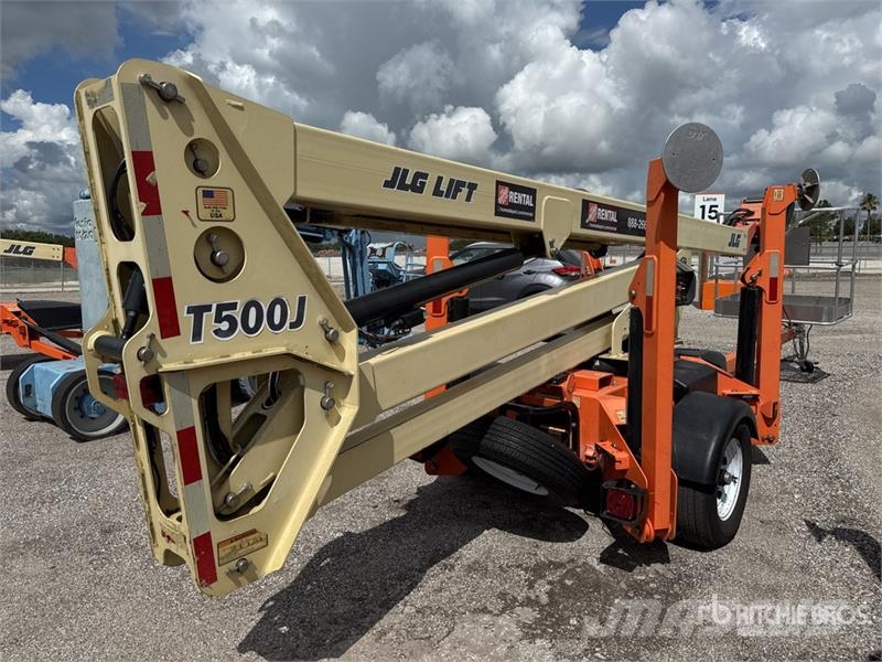 JLG T500J Towable Lift 高所作業台付トレーラー