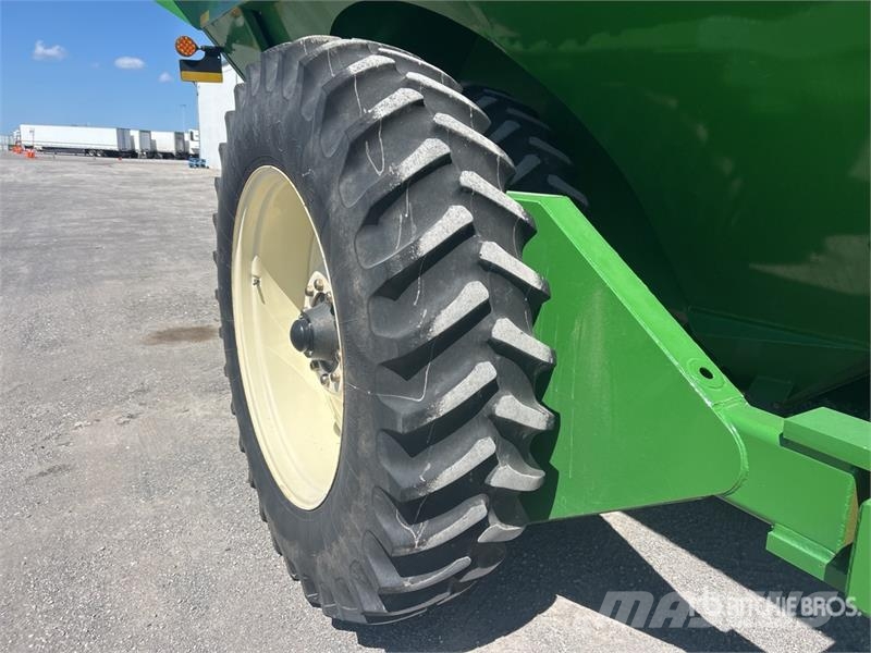 JM 1151-22 1150 bu S/A Grain Cart مقطورة حبوب