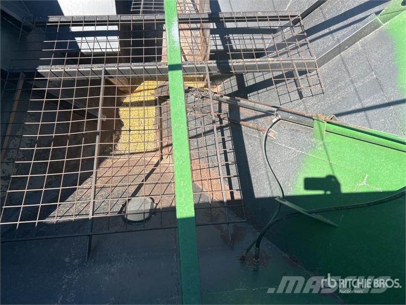 JM 1151-22 1150 bu S/A Grain Cart مقطورة حبوب