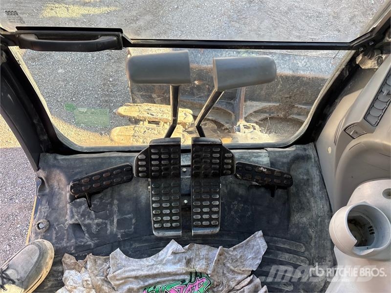 John Deere 135G Bagri goseničarji