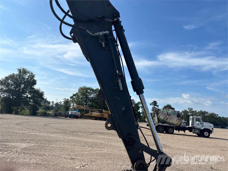 John Deere 135G Гусеничні екскаватори