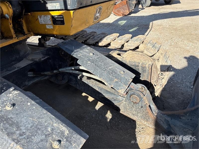 John Deere 135G Bagri goseničarji