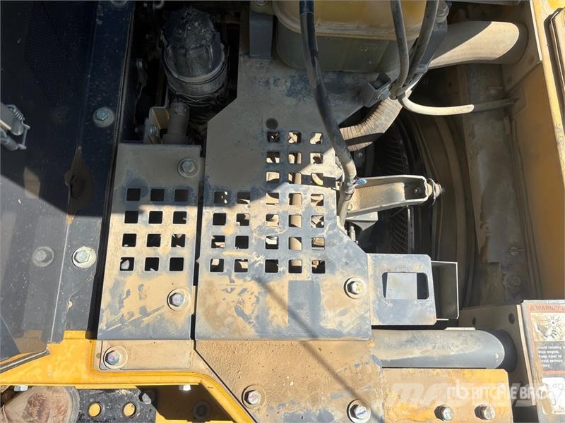 John Deere 135G Гусеничні екскаватори