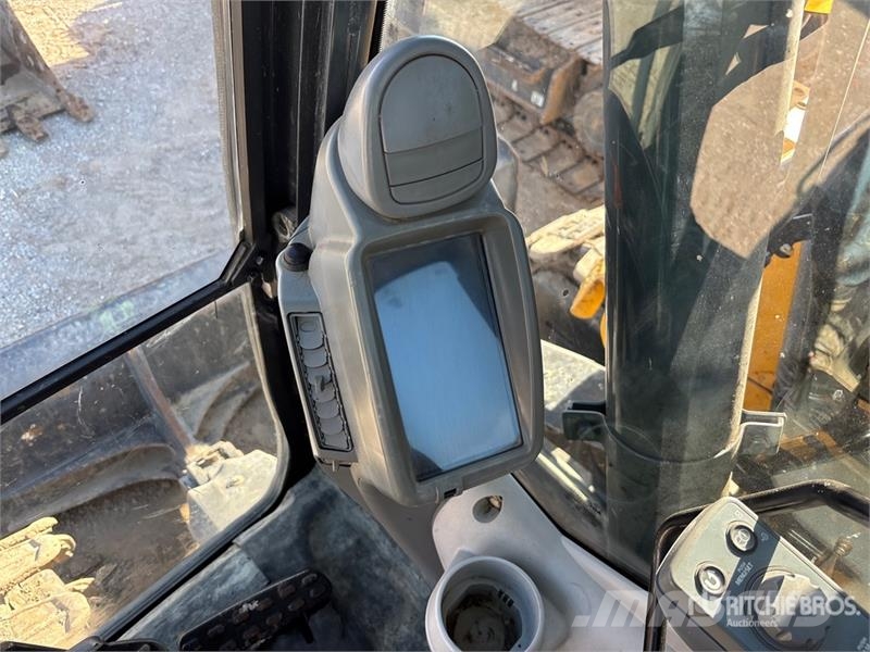 John Deere 135G Bagri goseničarji