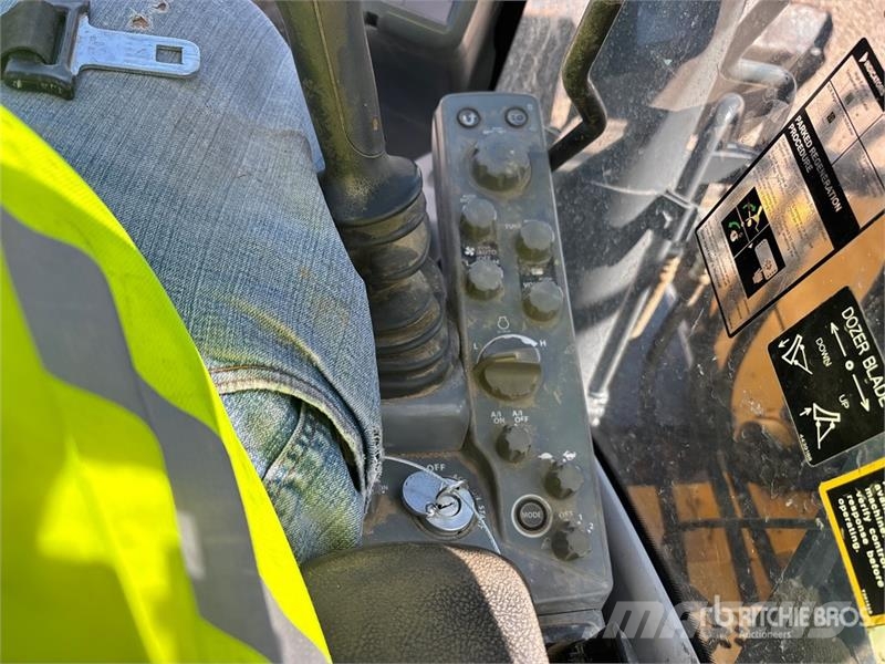 John Deere 135G Гусеничні екскаватори