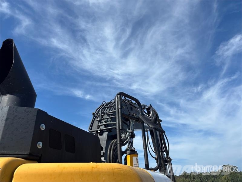 John Deere 135G Гусеничні екскаватори