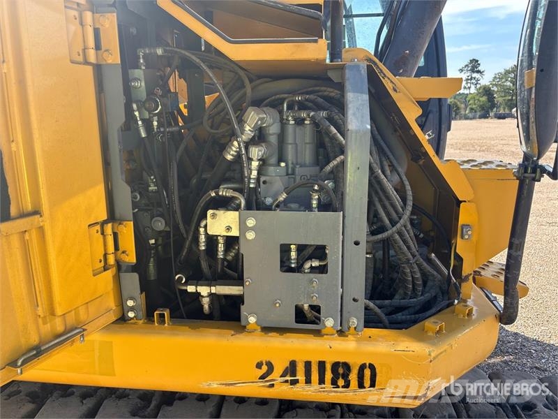 John Deere 135G Гусеничні екскаватори