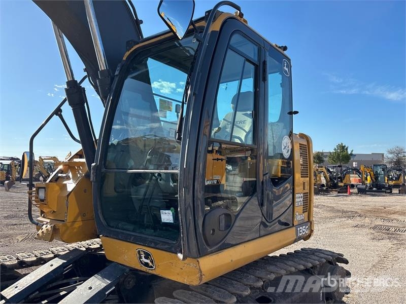 John Deere 135G Bagri goseničarji