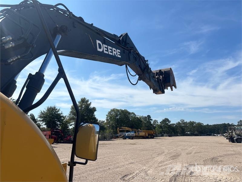 John Deere 135G Гусеничні екскаватори
