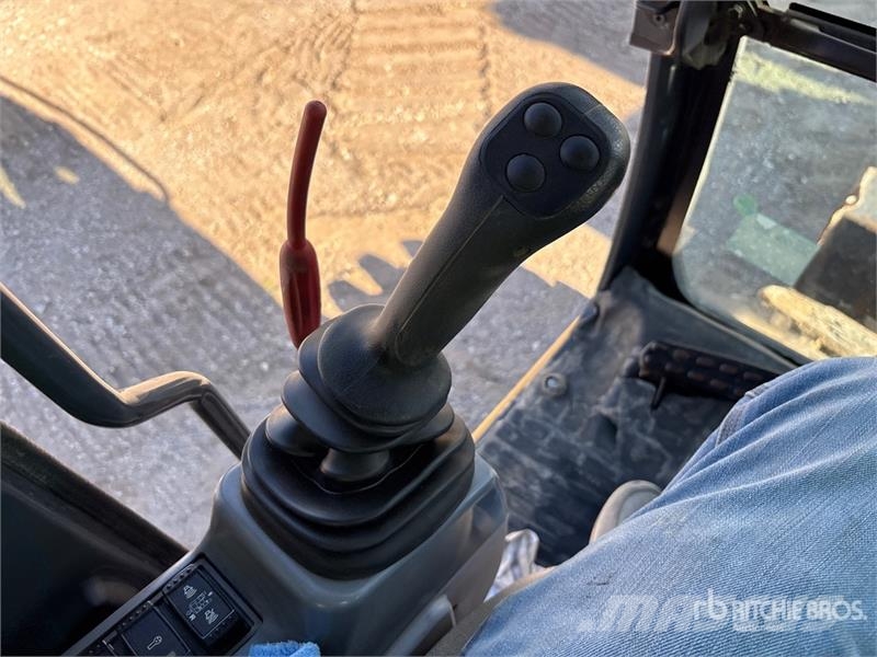 John Deere 135G Bagri goseničarji