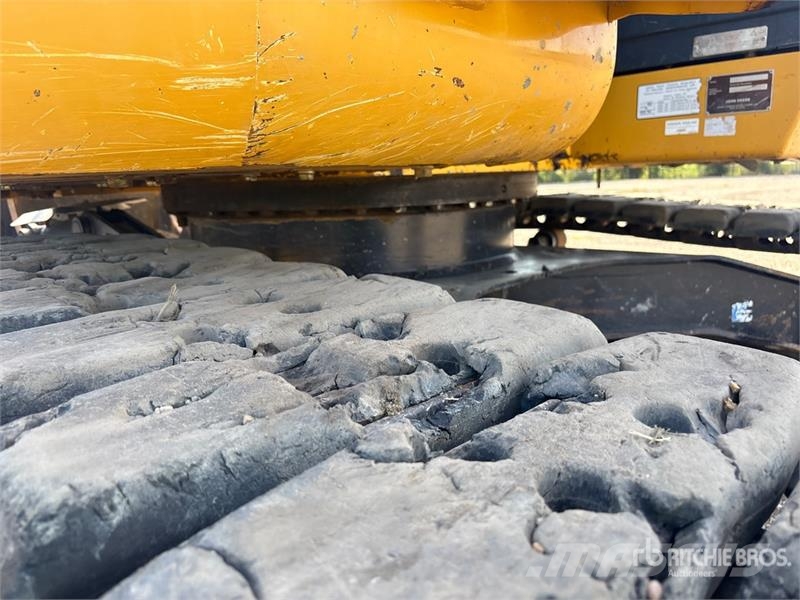 John Deere 135G Гусеничні екскаватори