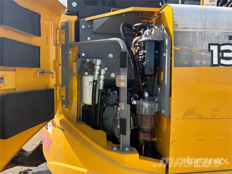 John Deere 135G Гусеничні екскаватори