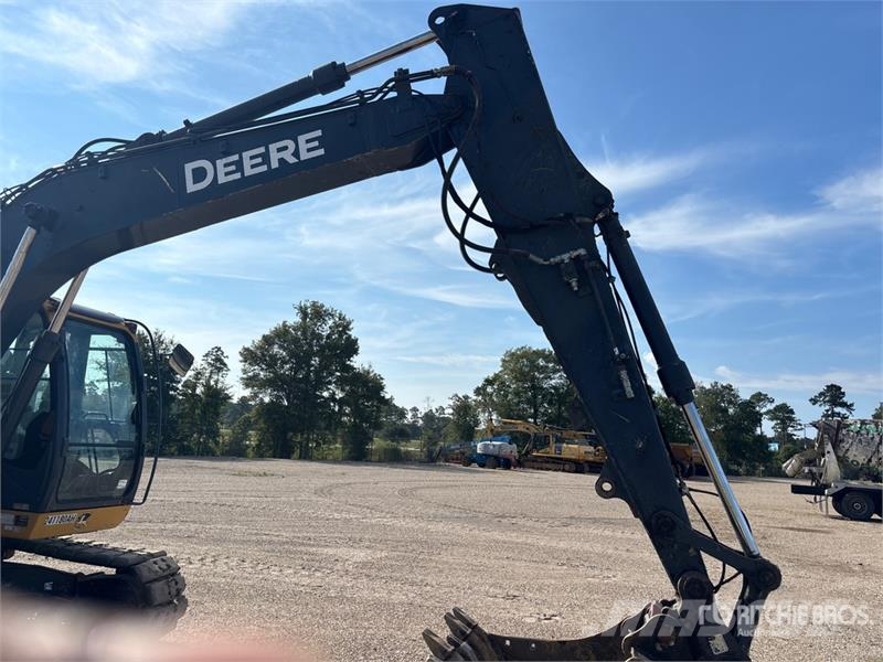 John Deere 135G Гусеничні екскаватори