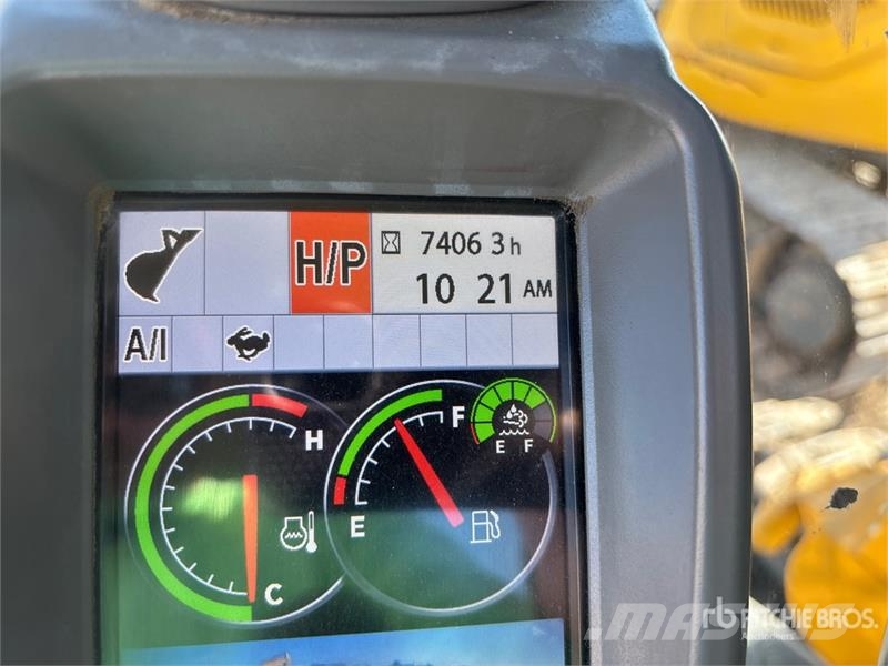 John Deere 135G Bagri goseničarji