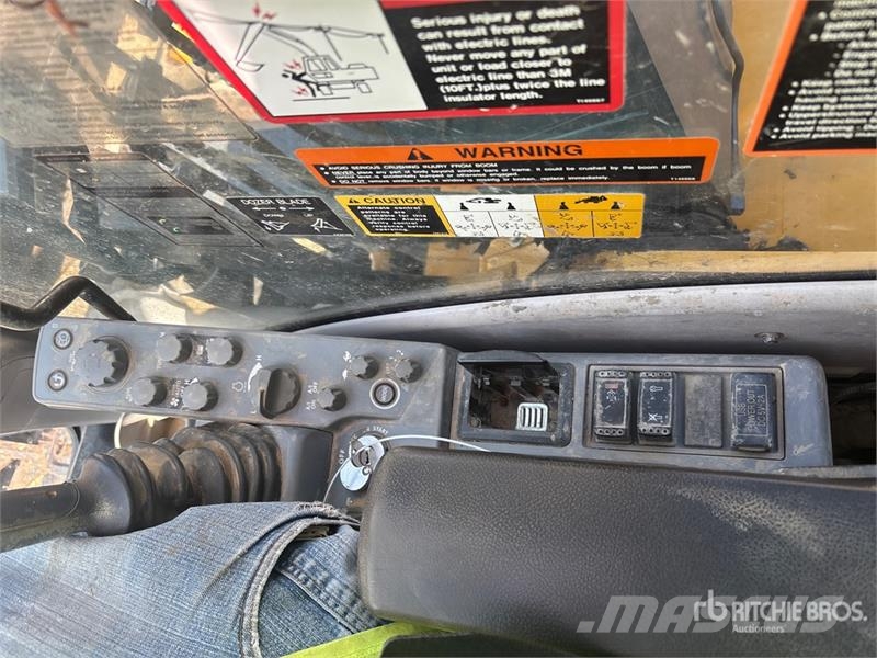 John Deere 135G Гусеничні екскаватори
