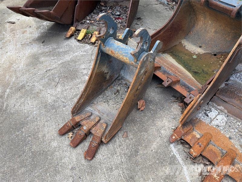 John Deere 18 in Q/C Digging Excavator Bucket Baldes
