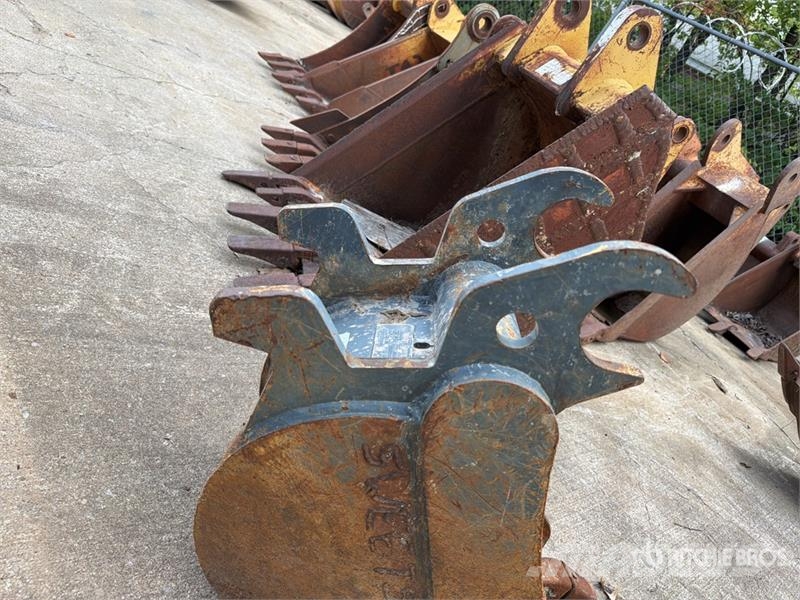 John Deere 18 in Q/C Digging Excavator Bucket Baldes