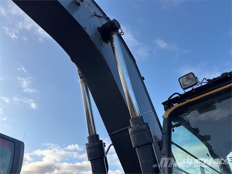 John Deere 180G LC Roomikekskavaatorid